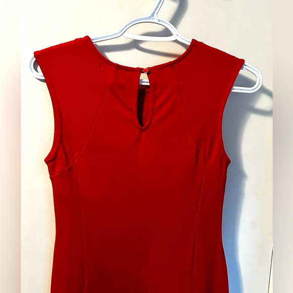 Monteau - mini contour red slip on dress. - Picture 7 of 7